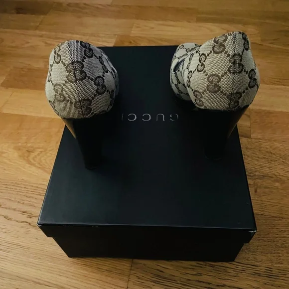 Original GG Gucci closed toe heels - Picture 4 of 12